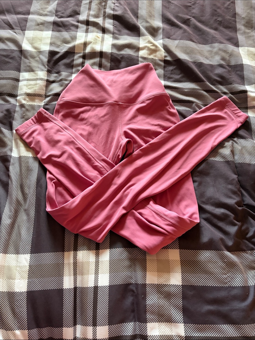 lululemon athletica Pink Active Leggings in size 4 31inch inseam